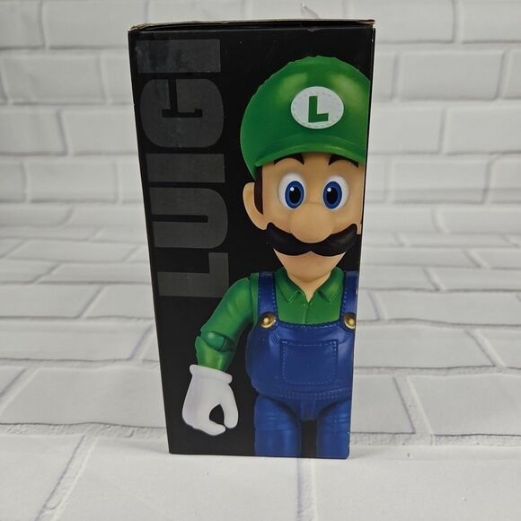 Nintendo The Super Mario Bros. Movie Luigi Figure with Flashlight Accessory - Picture 2 of 6
